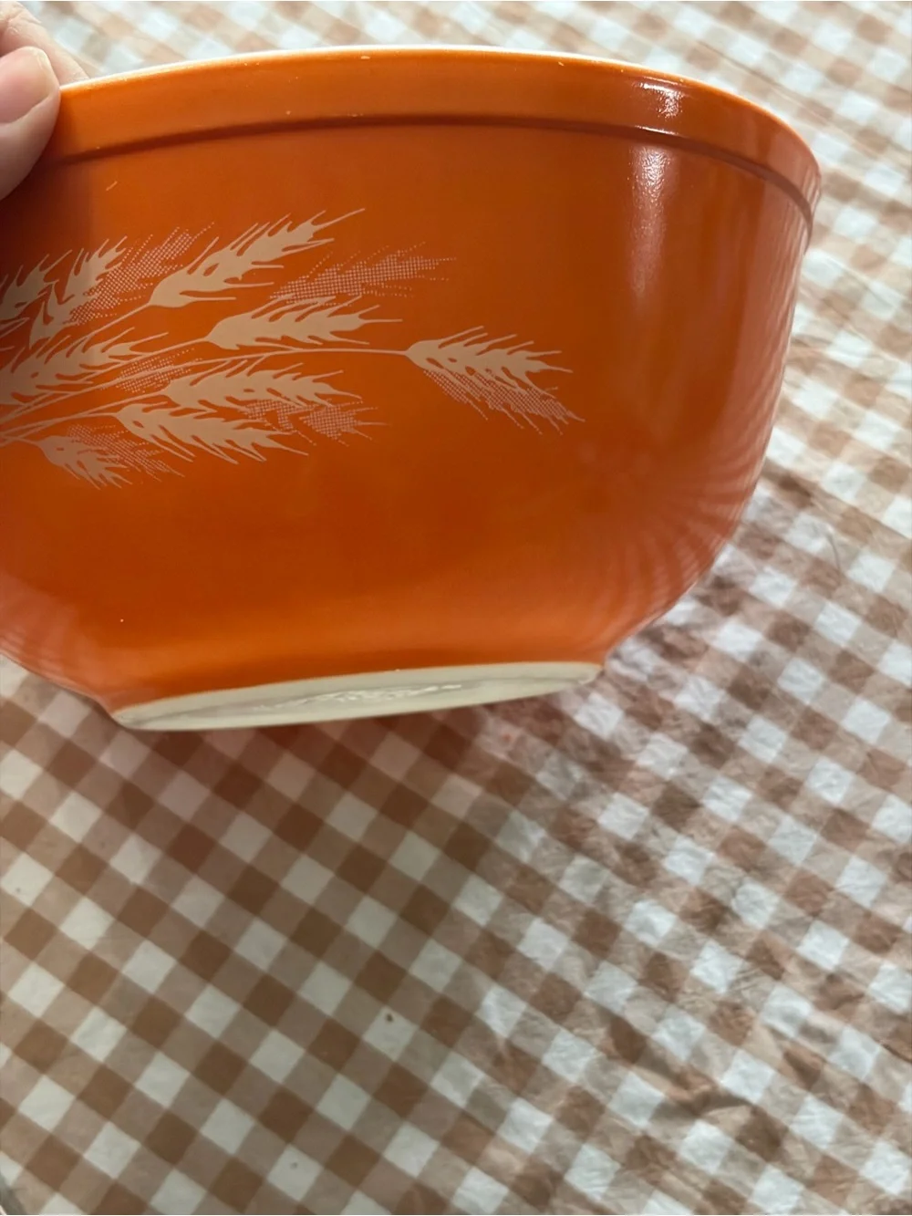 vintage Pyrex mixing bowl in the Autumn Harvest Wheat pattern.